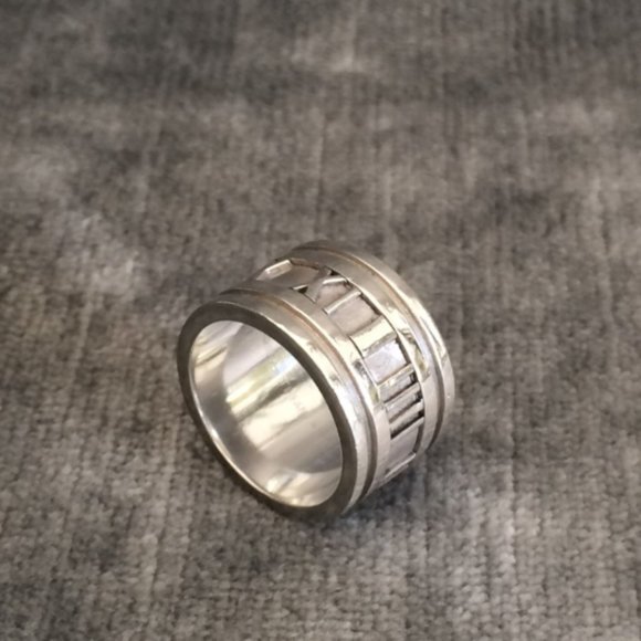 Authentic Beautiful Tiffany & Co. Sterling Silver Wide Atlas Ring Sz 5 - Picture 1 of 4